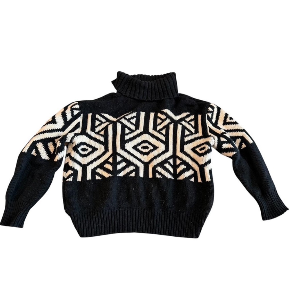 Michelle Nicole Black & Cream Geometric Turtleneck Sweater